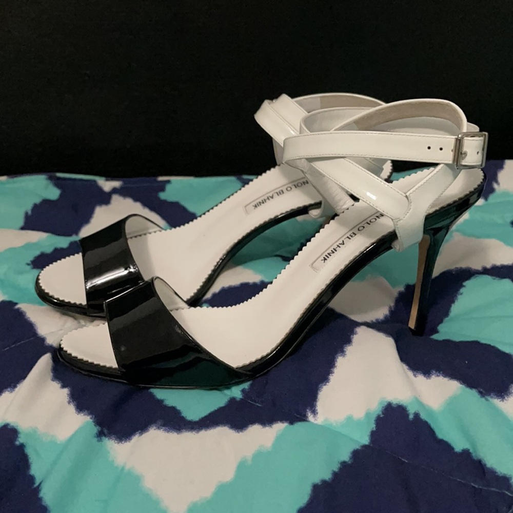 NWOB Manolo Blahnik B&W sandals sz 39.5 - Picture 2 of 5